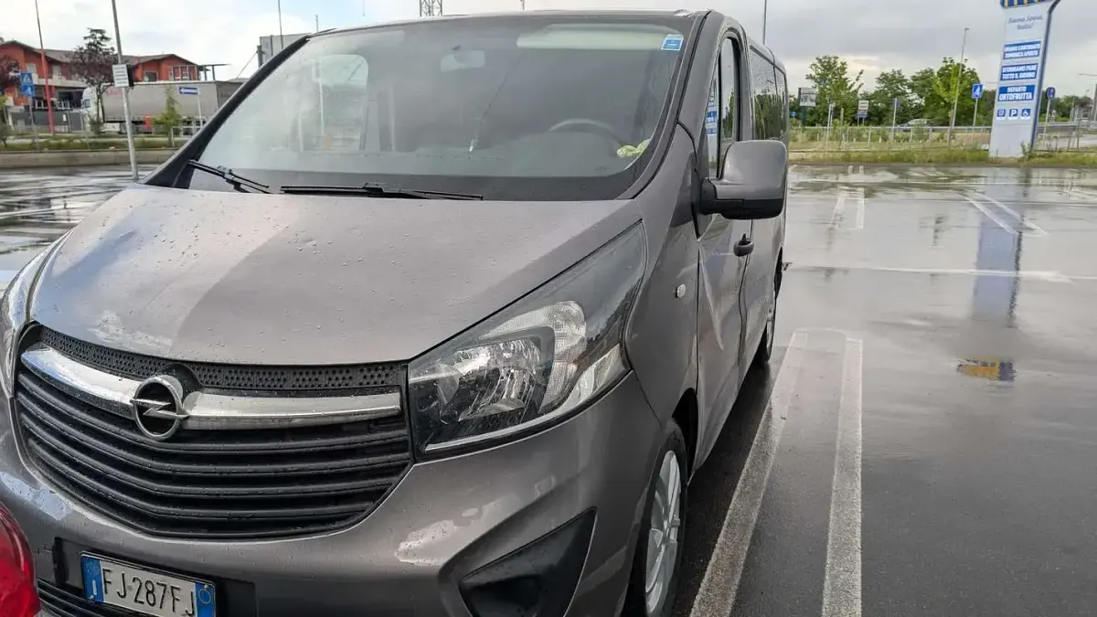 Usata Opel Vivaro S 125 CV (91 kW) 2016 Monovolume