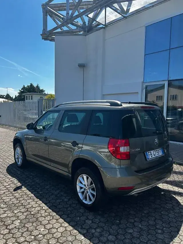 Usata Skoda 110 R Ambition 110 CV (80 kW) 2015 Verde Berlina