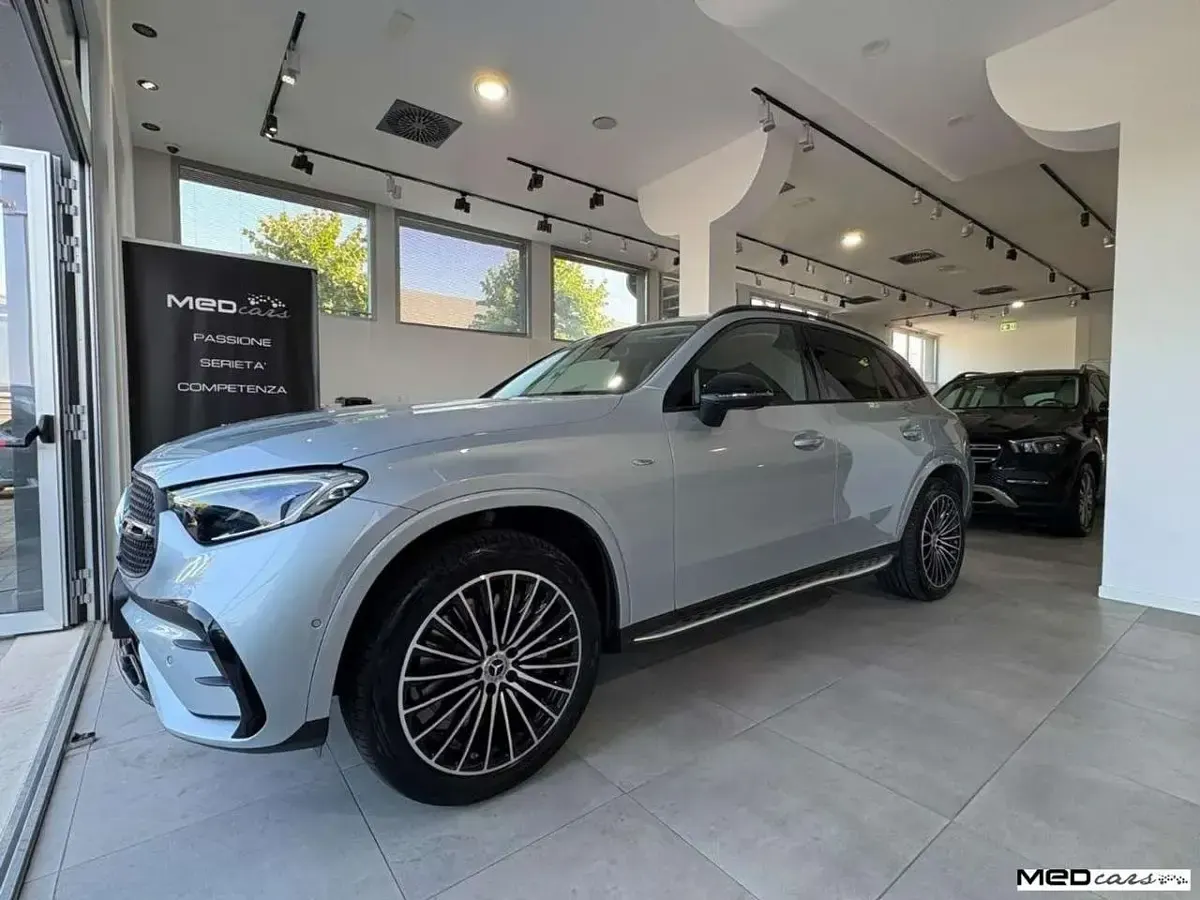 Usata Mercedes GLC300de AMG Line Premium Plus 197 CV (144 kW) 2025 Argento SUV
