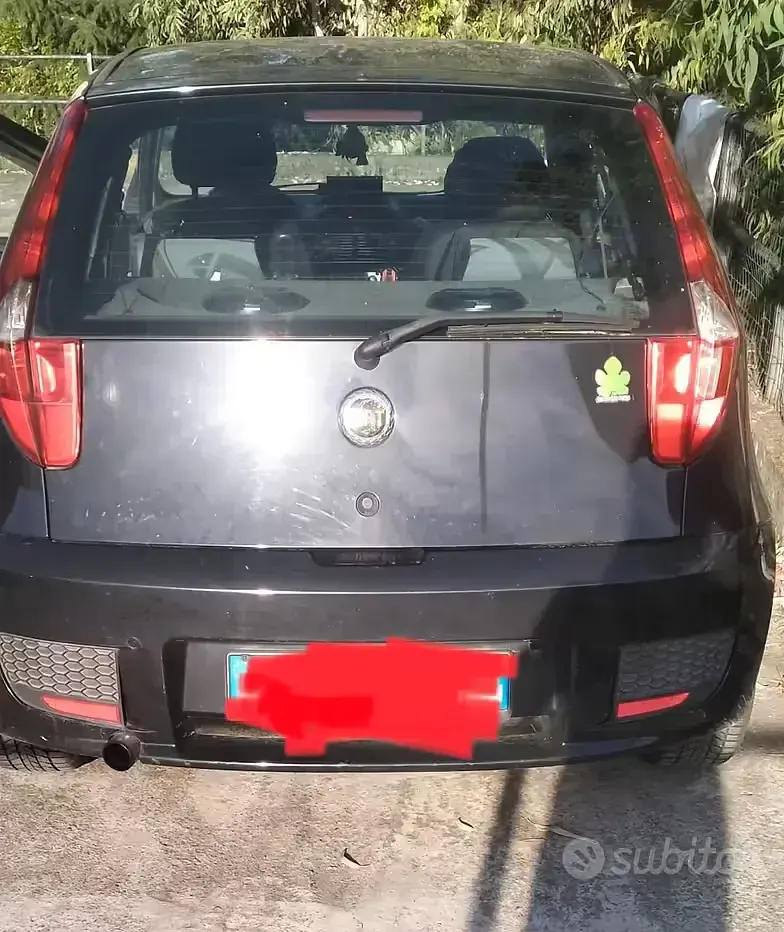 Usata Fiat Punto 69 CV (50 kW) 2005 Nero Utilitaria