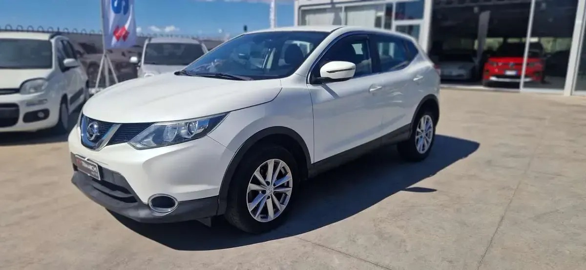 Usata Nissan Qashqai 110 CV (80 kW) 2016 Bianco SUV