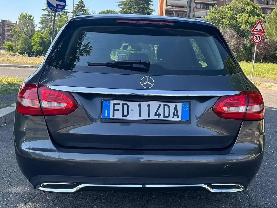 Usata Mercedes C200 Premium 136 CV (100 kW) 2016 Grigio Station wagon