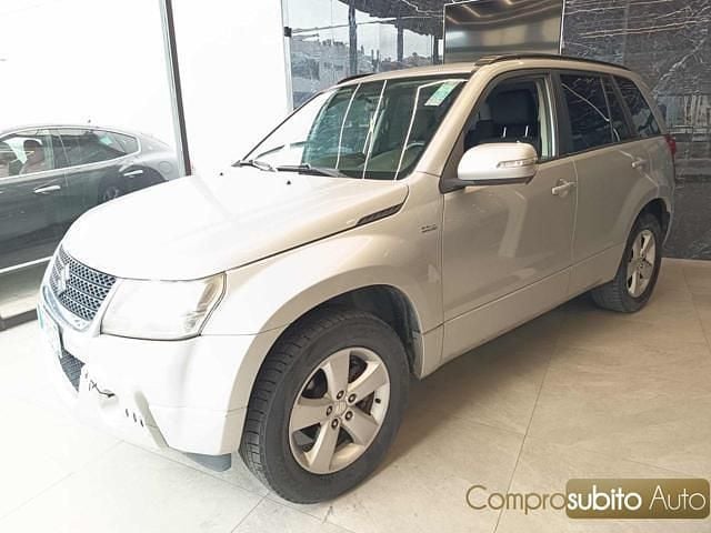 Usata Suzuki Grand Vitara 129 CV (94 kW) 2011 Grigio SUV
