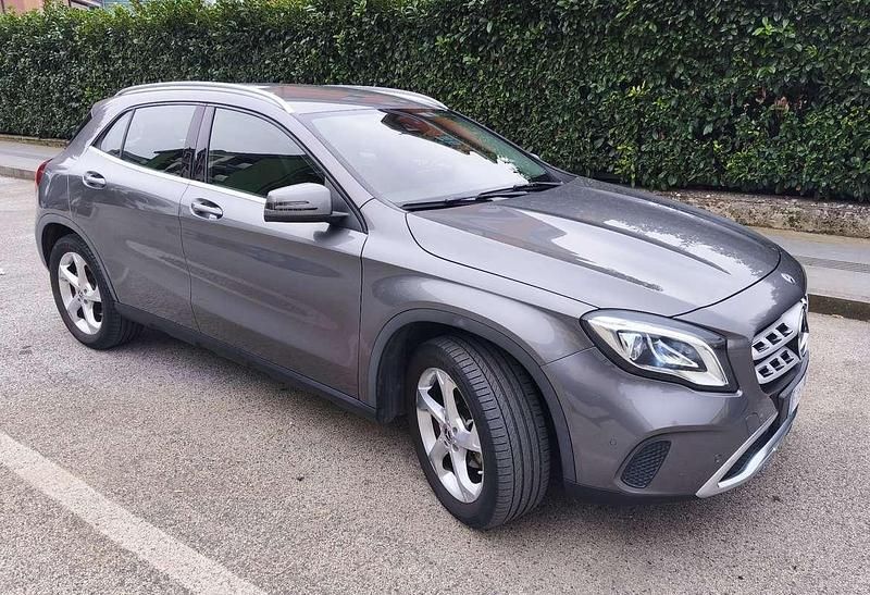 Usata Mercedes GLA200 136 CV (100 kW) 2018 SUV