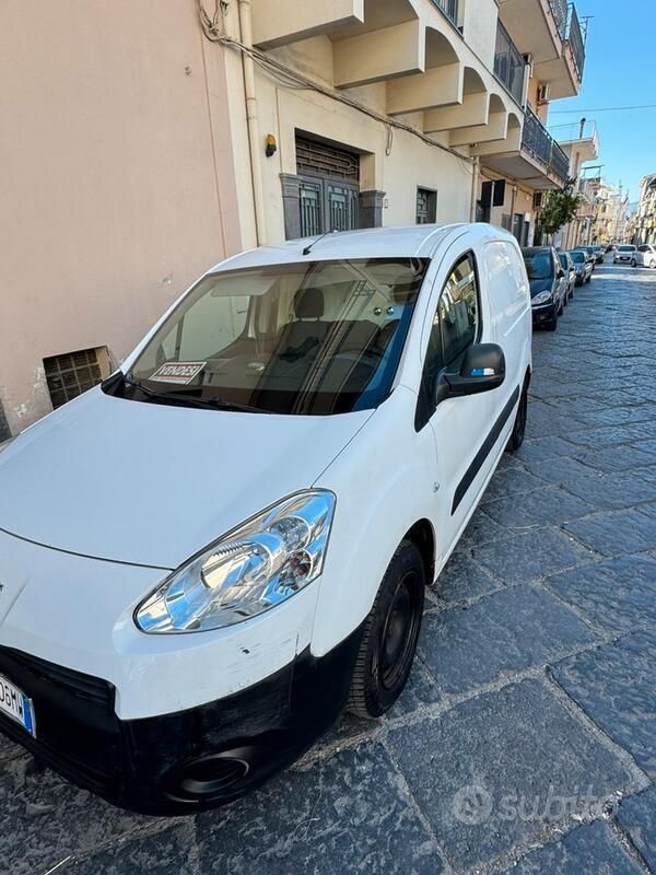 Usata Peugeot Partner 92 CV (67 kW) 2014 Bianco Monovolume