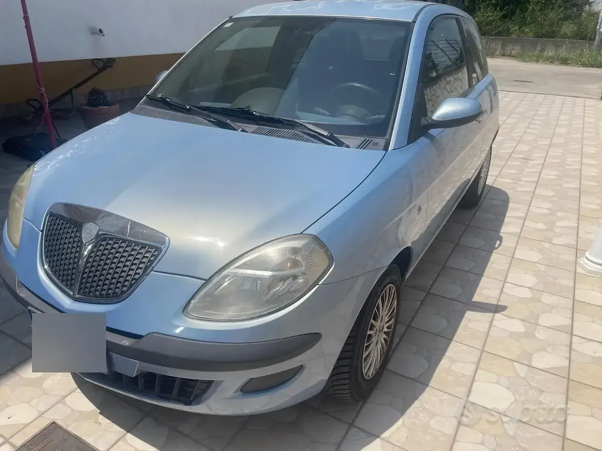 Usata Lancia Ypsilon 2004 Utilitaria