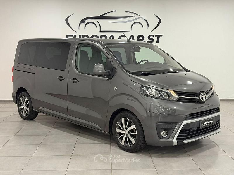 Second-hand Toyota Proace Luxury 150 CP (110 kW) 2017 Gri Monovolum