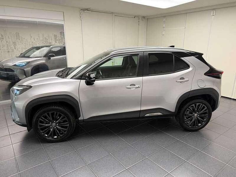 Usata Toyota Yaris Cross 116 CV (85 kW) 2021 Argento SUV