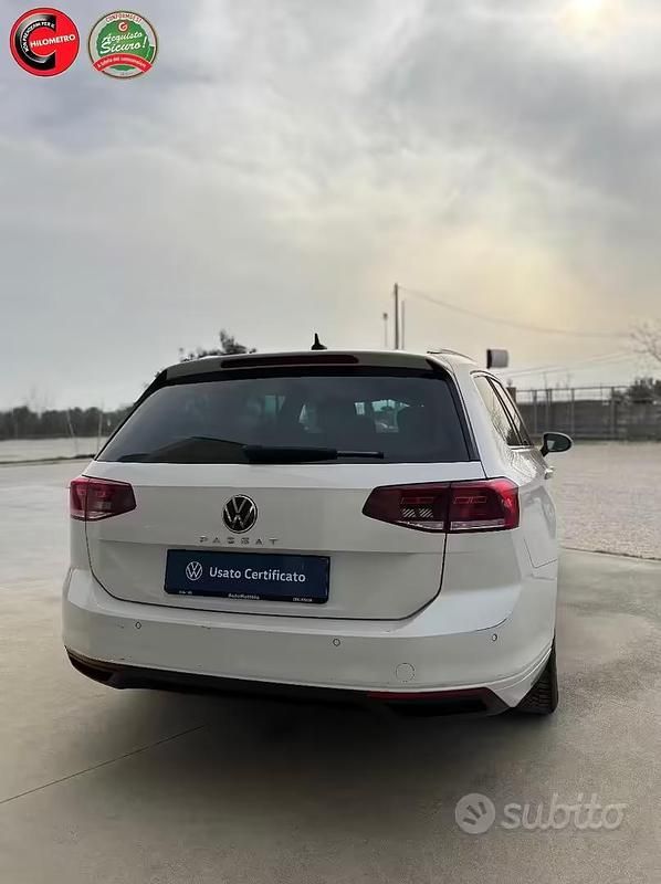 Usata VW Passat Business 122 CV (89 kW) 2021 Bianco Station wagon
