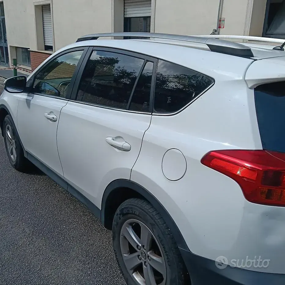 Usata Toyota RAV4 143 CV (105 kW) 2015 Bianco SUV