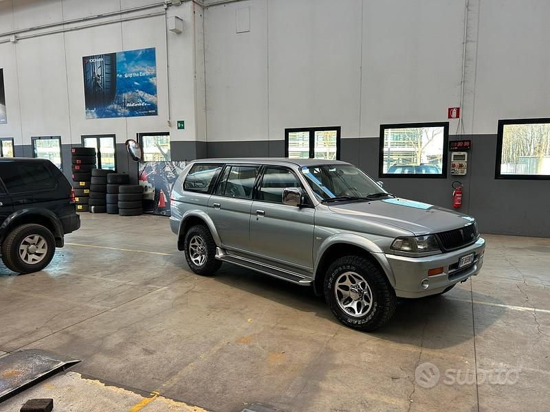 Usata Mitsubishi Pajero Sport 177 CV (130 kW) 1999 Grigio SUV
