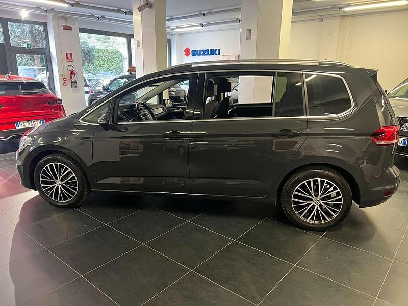 Usata VW Touran Executive 150 CV (110 kW) 2017 Grigio Monovolume