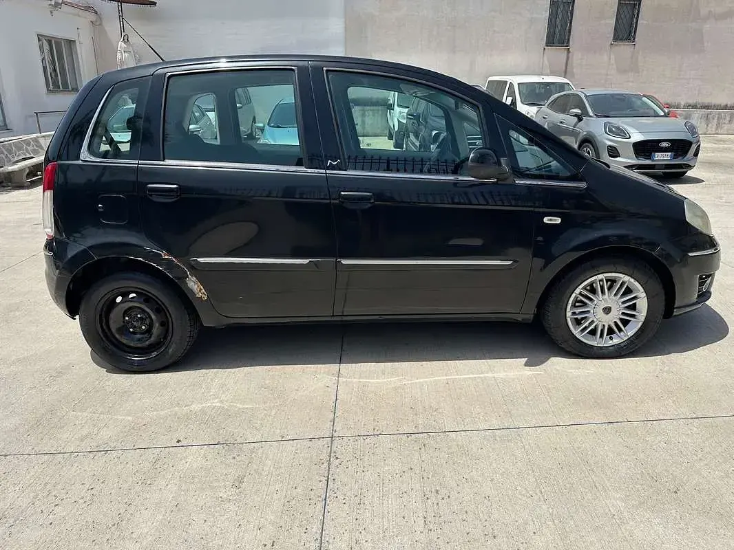 Usata Lancia Musa 90 CV (66 kW) 2009 Nero Monovolume