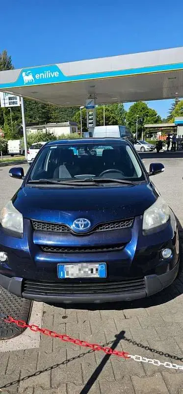 Usata Toyota Urban Cruiser Luxury 90 CV (66 kW) 2010 Bluazzurro Utilitaria