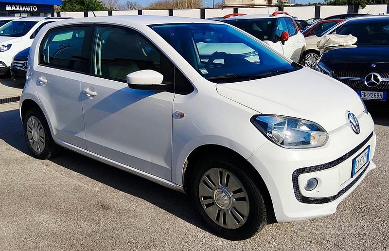 Usata VW up! 67 CV (49 kW) 2015 Bianco Utilitaria