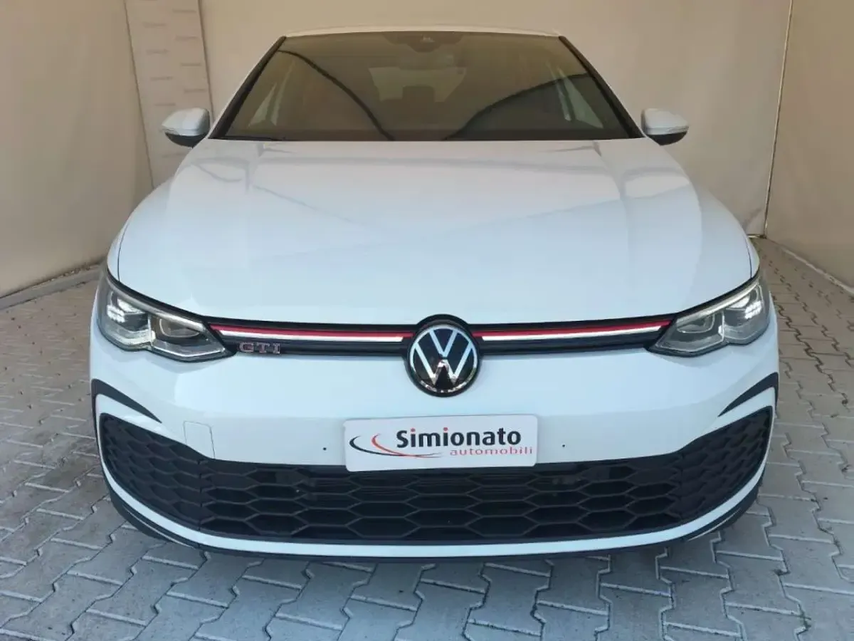 Usata VW Golf VIII GTI 245 CV (180 kW) 2023 Bianco Berlina