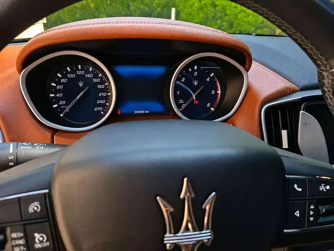 Usata Maserati Ghibli 275 CV (202 kW) 2017 Blu/azzurro Berlina