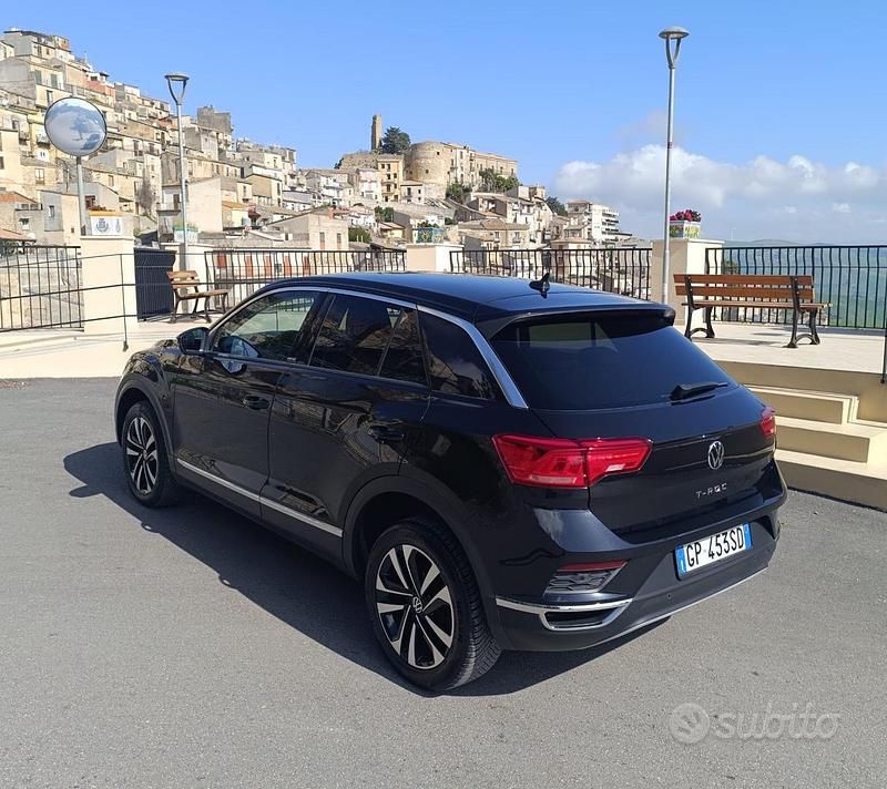 Usata VW T-Roc Advance 116 CV (85 kW) 2021 Nero SUV