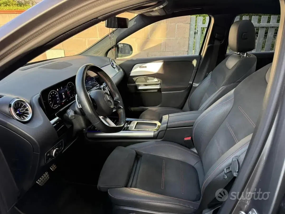 Usata Mercedes GLA200 136 CV (100 kW) 2025 Grigio SUV