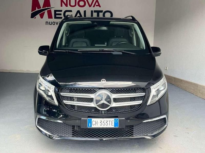 Usata Mercedes V250 Avantgarde 190 CV (139 kW) 2022 Nero Monovolume