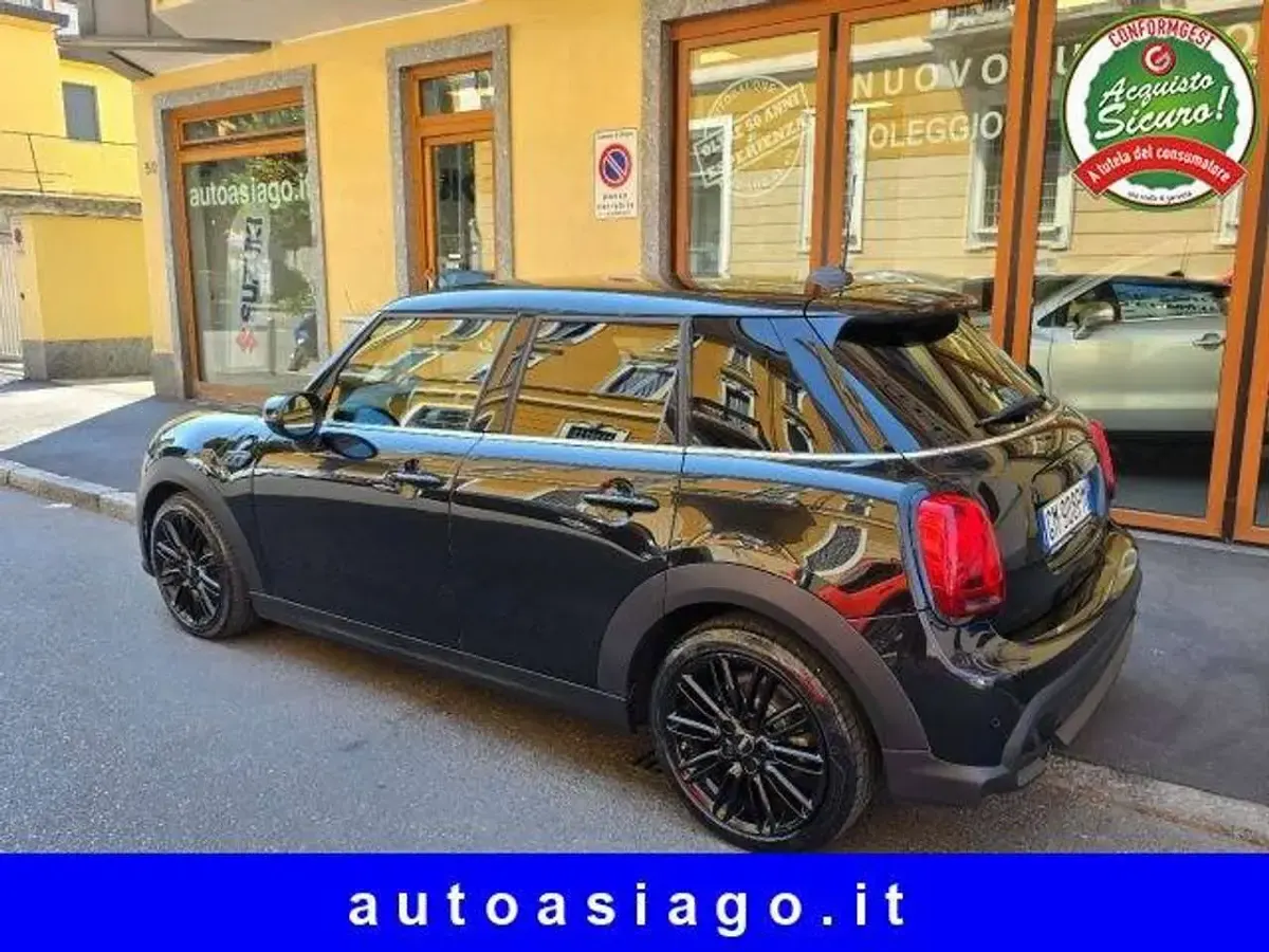 Usata Mini Cooper Classic 136 CV (100 kW) 2023 Nero Utilitaria