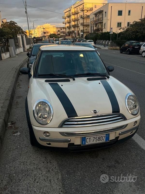 Usata 2005 Mini One D Due volumi | 2500 € (Super prezzo) - Immagine 1/4