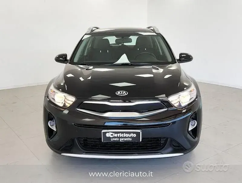Usata Kia Stonic Style 101 CV (74 kW) 2019 Nero SUV