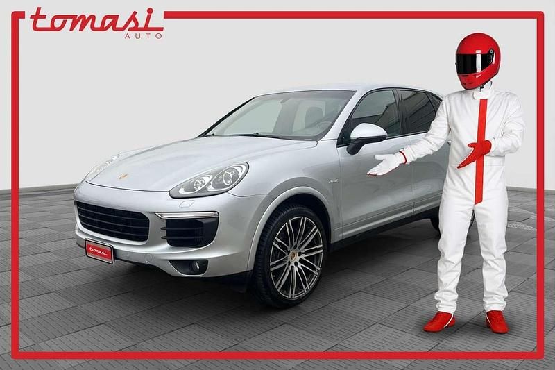 Usata Porsche Cayenne Platinum Edition 250 CV (183 kW) 2017 Argento SUV