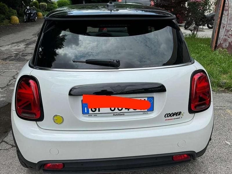 Usata Mini Cooper SE 75 kW (102 CV) 2023 Bianco Utilitaria