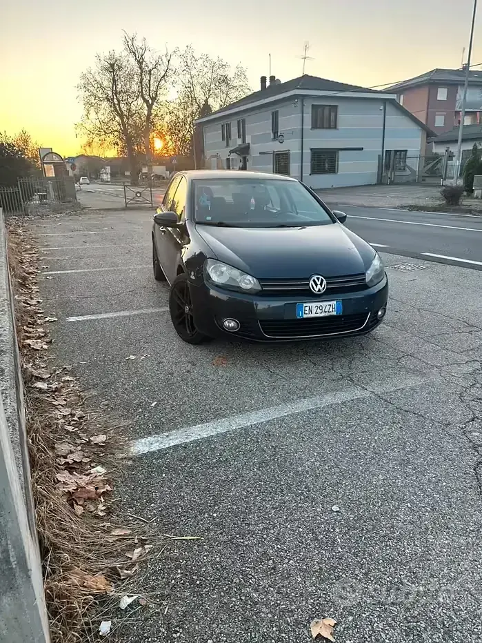 Usata VW Golf VII 105 CV (77 kW) 2012 Berlina