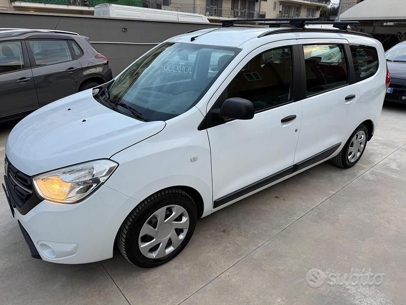 Usata Dacia Lodgy Comfort 95 CV (69 kW) 2018 Bianco Monovolume