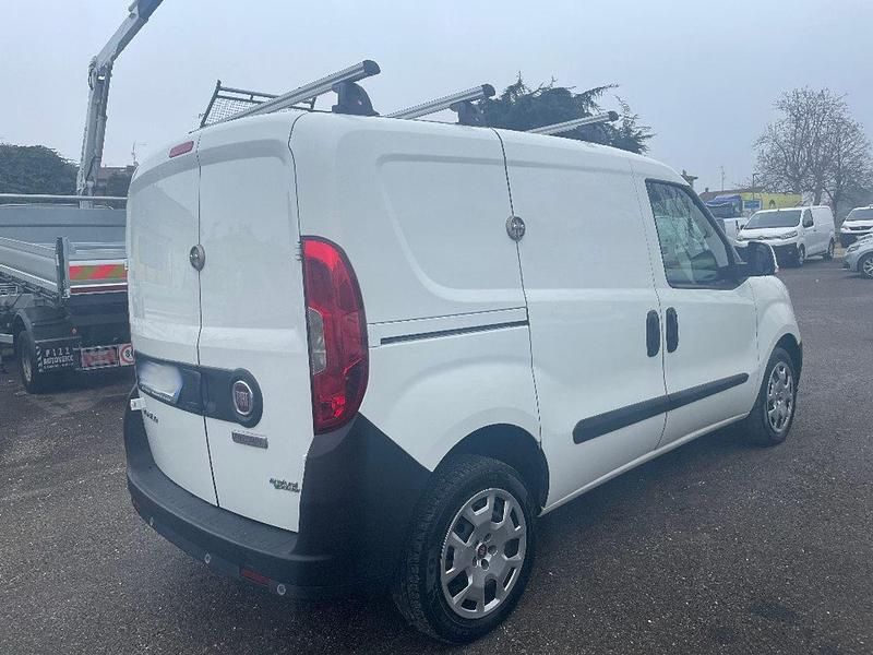 Usata Fiat Doblò 120 CV (88 kW) 2018 Bianco Monovolume