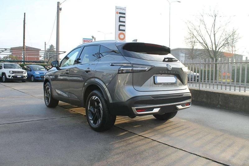 Usata Nissan Qashqai N-Connecta 140 CV (102 kW) 2025 Dark metal grey metallizzato SUV