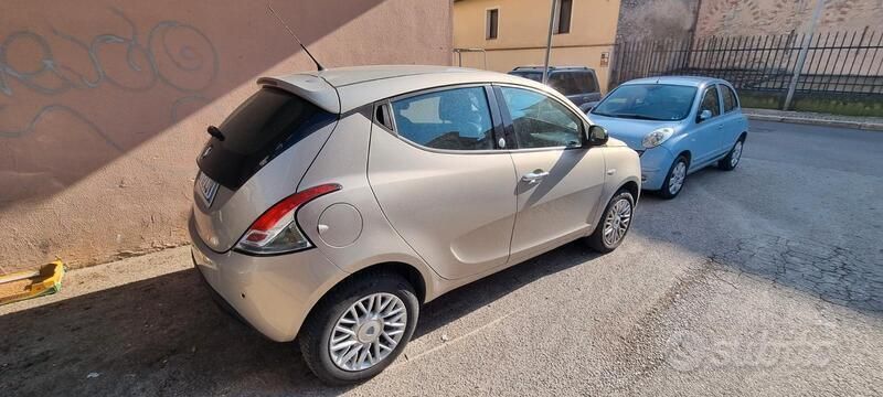 Usata Lancia Ypsilon 80 CV (58 kW) 2015 Utilitaria