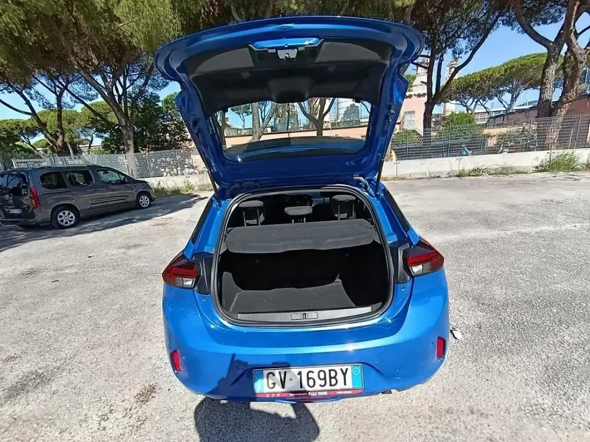 Usata Opel Corsa 75 CV (55 kW) 2024 Blu/azzurro Utilitaria