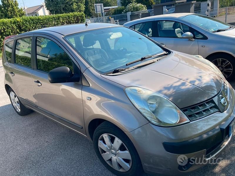 Marrone Usata 2006 Nissan Note Monovolume | 1700 € (Buon prezzo) - Immagine 1/4