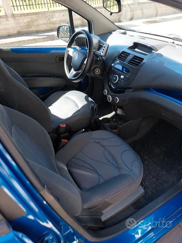 Usata Chevrolet Spark 81 CV (59 kW) 2011 Blu Utilitaria