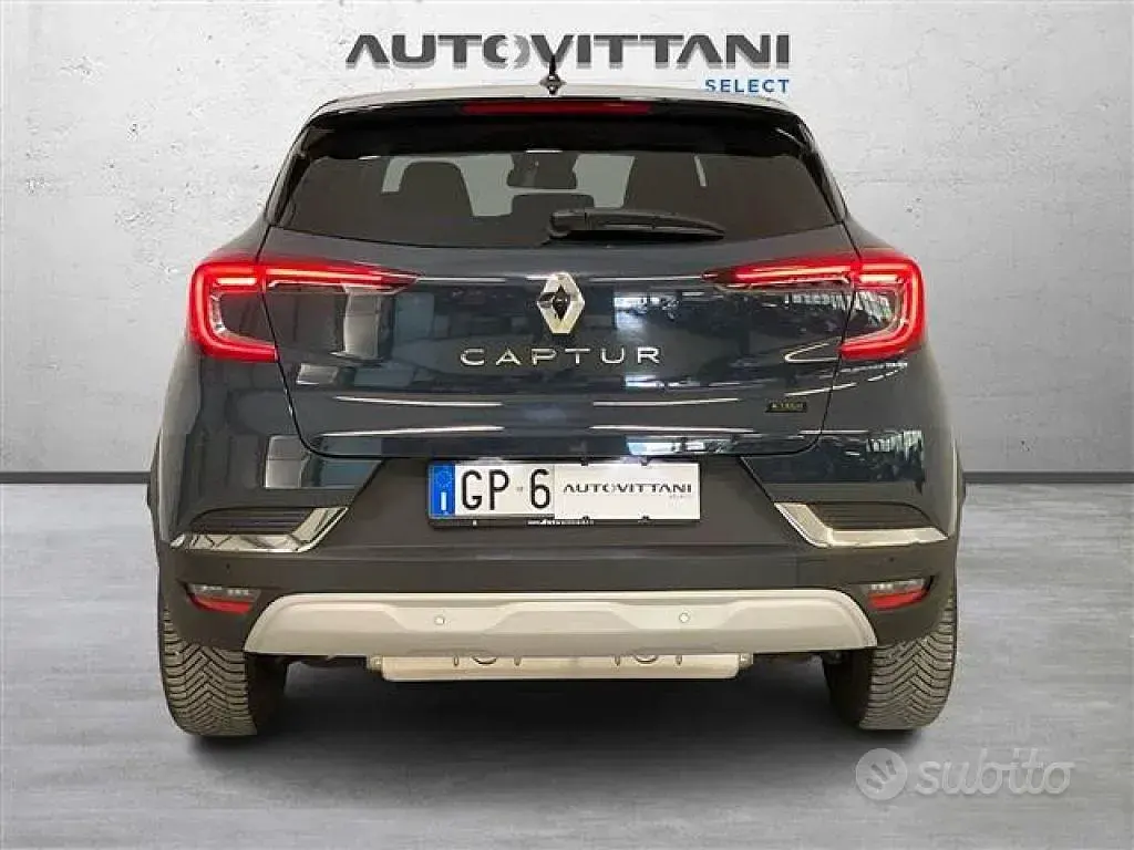 Usata Renault Captur Techno 160 CV (117 kW) 2023 Blu SUV