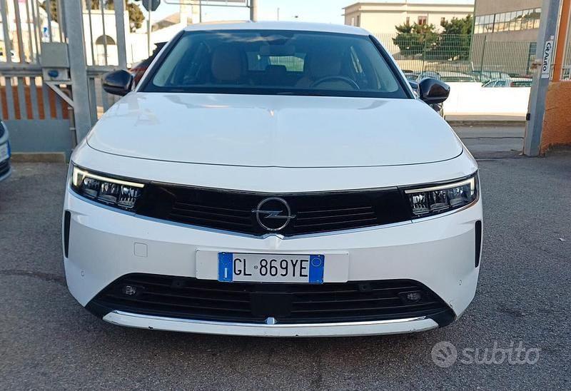 Usata Opel Astra Edition 130 CV (95 kW) 2023 Bianco Berlina