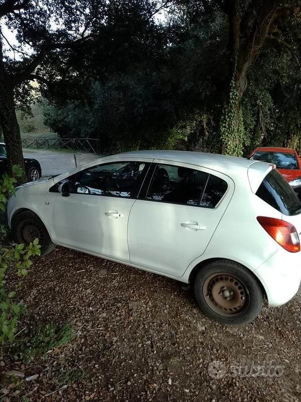 Usata Opel Corsa 2010 Bianco Utilitaria