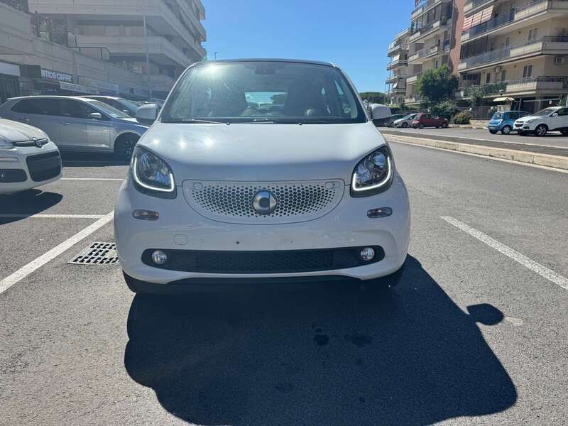 Bianco Usata 2019 Smart ForFour Prime Tre volumi | 15.900 € (Buon prezzo) - Immagine 1/4