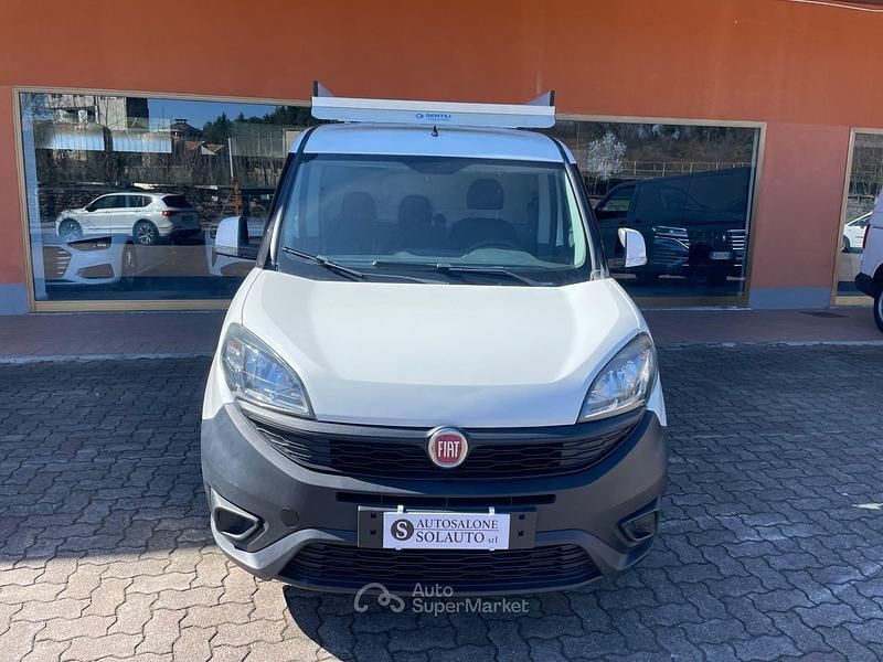 Usata Fiat Doblò 105 CV (77 kW) 2019 Bianco Monovolume