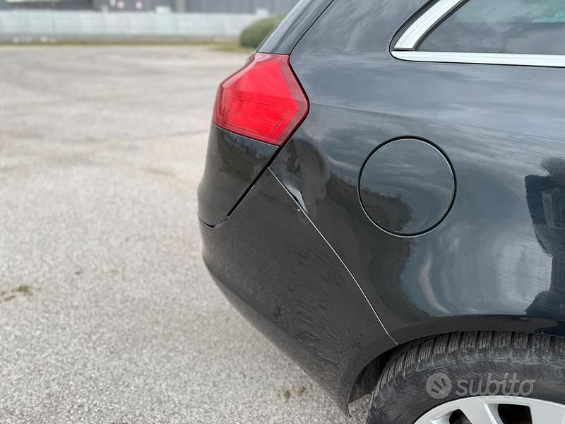 Usata Opel Insignia Cosmo 180 CV (132 kW) 2011 Nero Station wagon