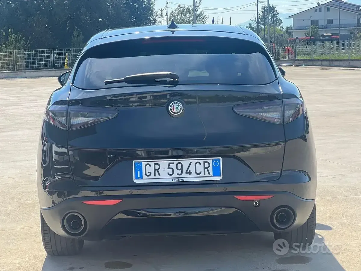 Usata Alfa Romeo Stelvio Executive 209 CV (153 kW) 2023 Nero SUV