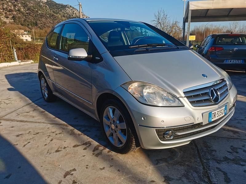 Usata Mercedes A150 Avantgarde 95 CV (69 kW) 2008 Argento Coupé