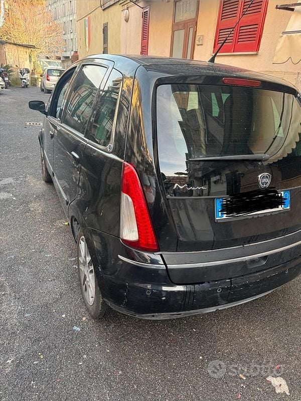 Usata Lancia Musa 69 CV (50 kW) 2008 Nero Monovolume