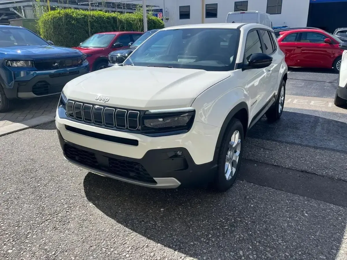 Usata Jeep Avenger Summit 101 CV (74 kW) 2025 SUV