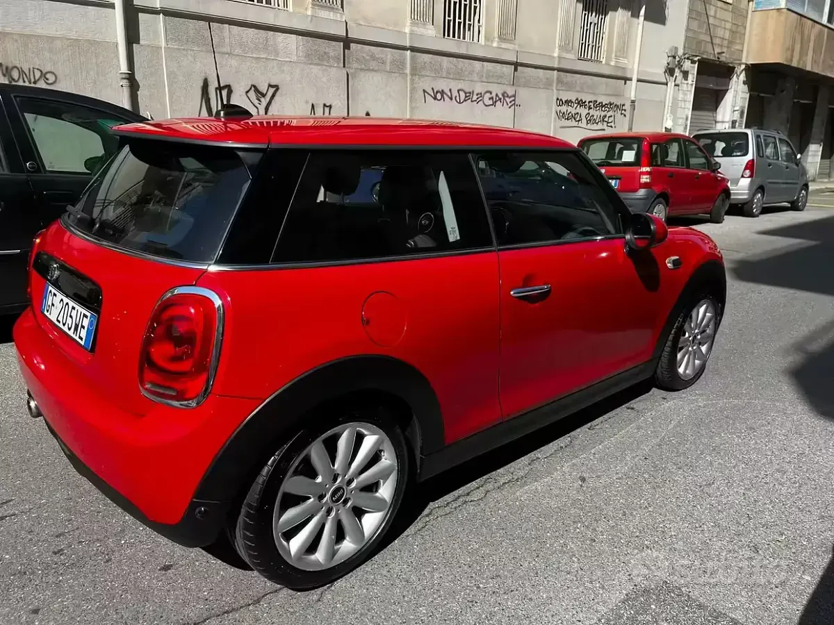 Usata Mini Cooper 95 CV (69 kW) 2017 Rosso Utilitaria