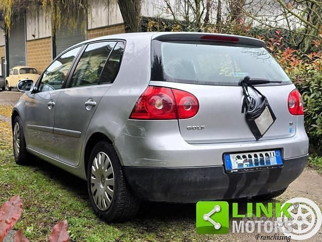 Usata VW Golf VI Comfortline 102 CV (75 kW) 2008 Grigio Utilitaria