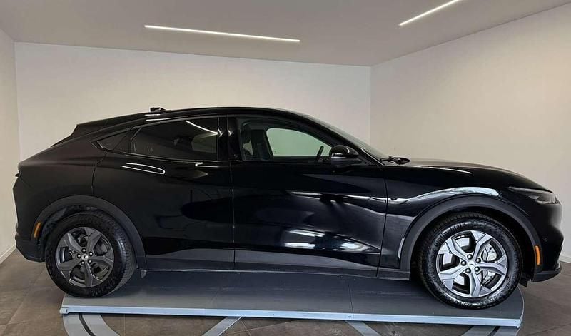 Usata Ford Mustang Mach-E Standard Range 100 kW (136 CV) 2023 Absolute black pastello SUV
